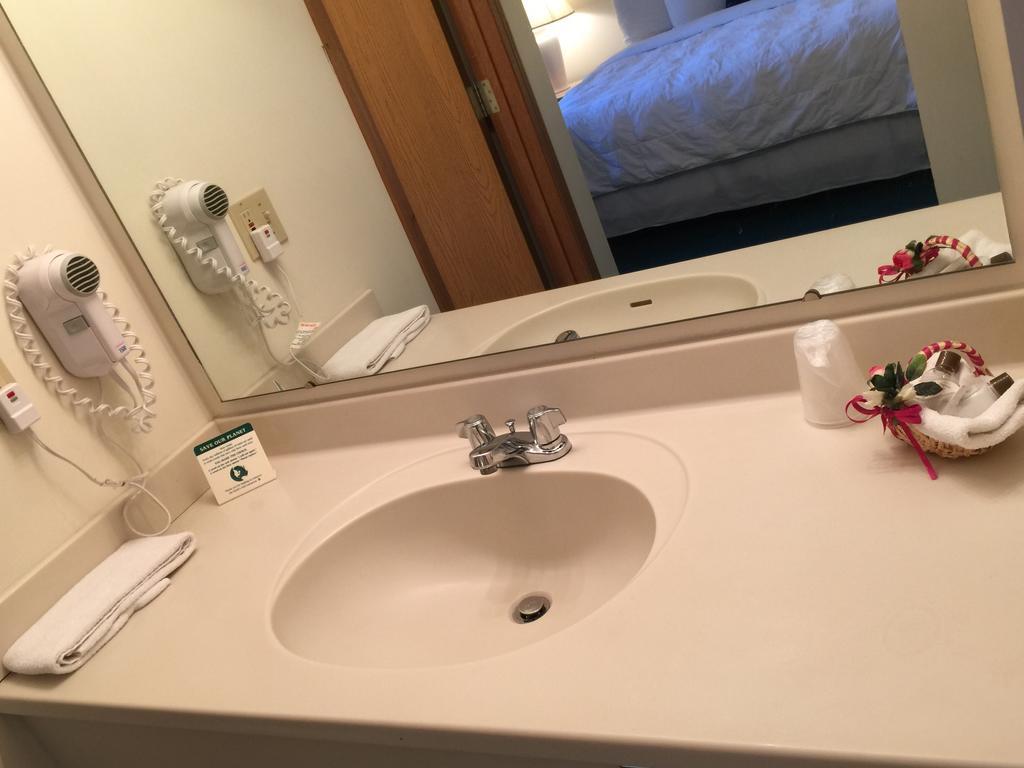Americas Best Value Inn & Suites - Bluffton Zimmer foto