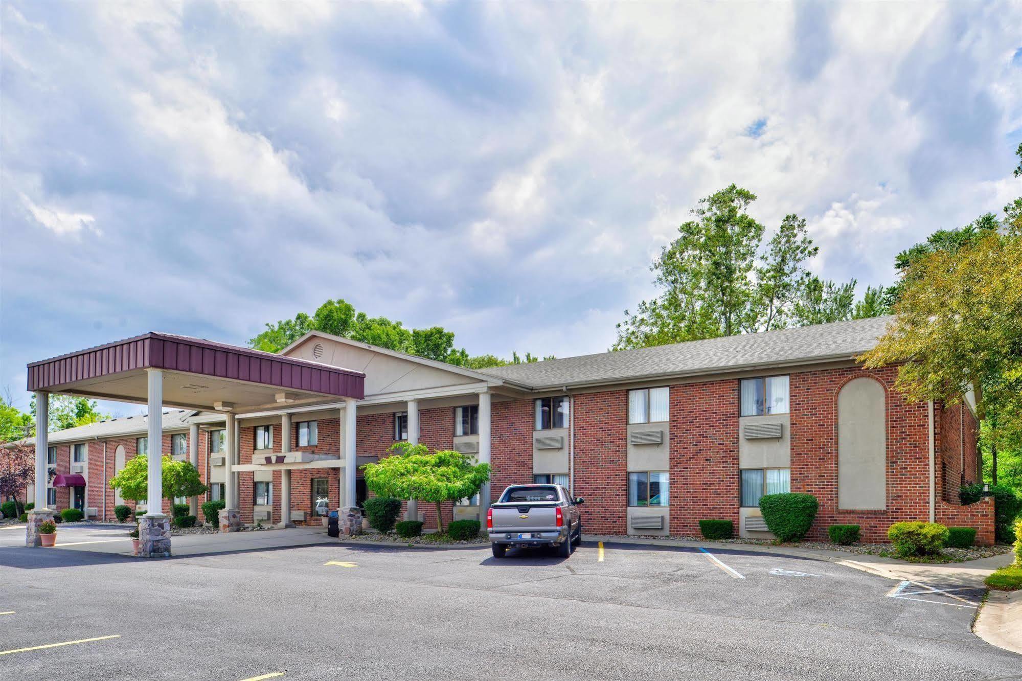 Americas Best Value Inn & Suites - Bluffton Exterior foto